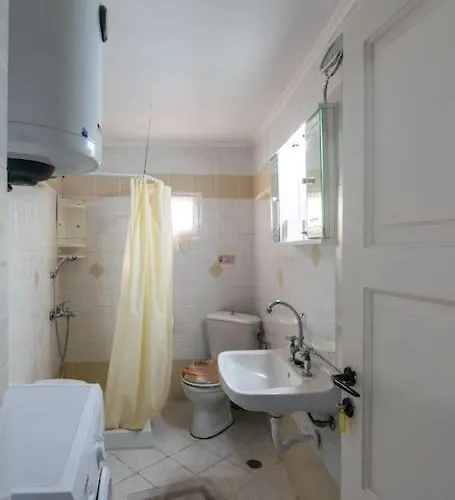 בית נופש Rustic House In