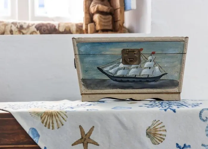 בית נופש Rustic House In *