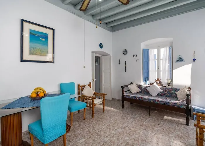 Rustic House In Feriehus Plaka (Milos)